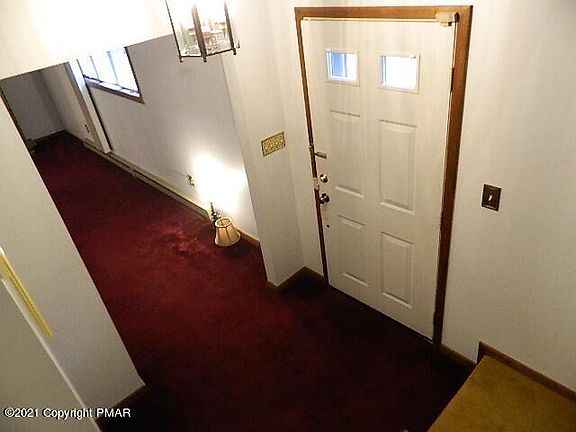 3rd image of 165 Robbins Ln