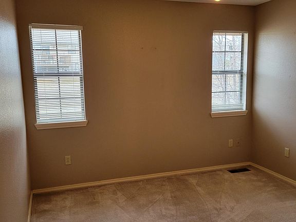 4th image of 3 Daniel Ln