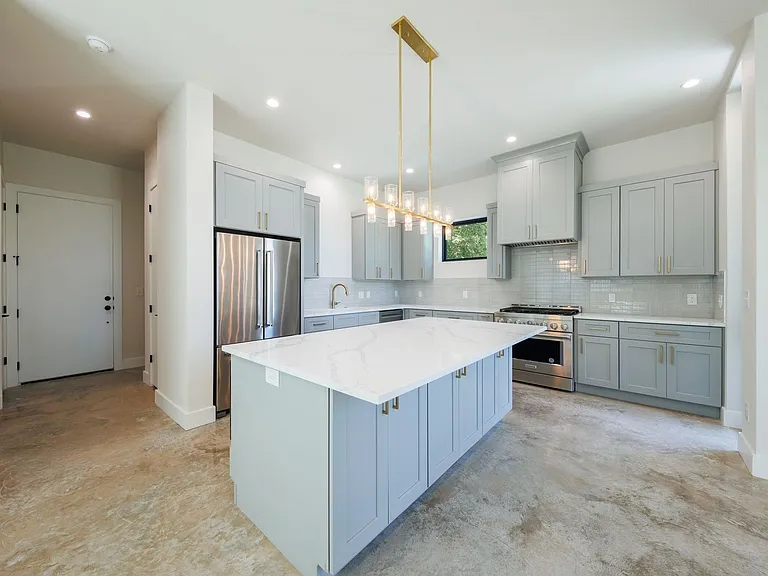 6315 Del Monte Rd #A — Photo 35