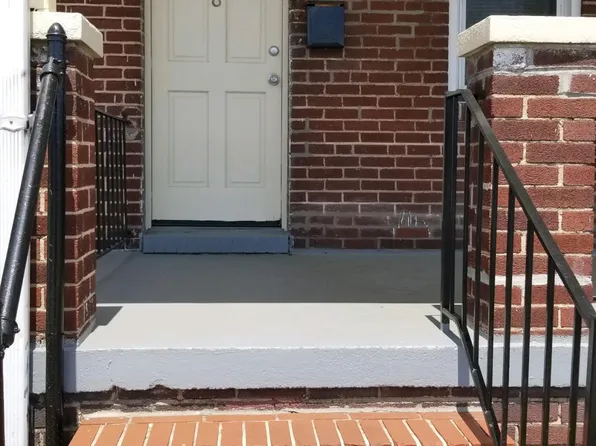 2708 W Franklin St, Baltimore, MD 21223