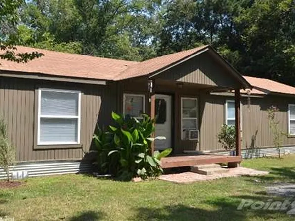 709 1/2 S Apple St, Beebe, AR 72012