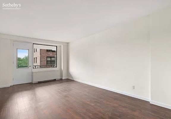 2nd image of 4901 Henry Hudson Pkwy W APT 5G