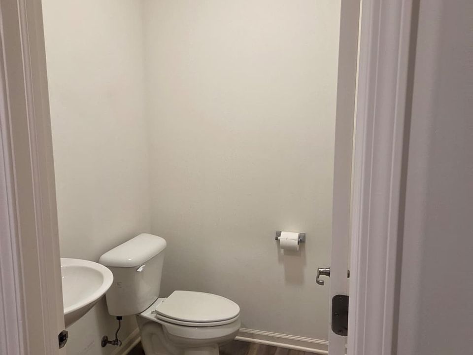 1st image of 2015 Pembridge Ln #1