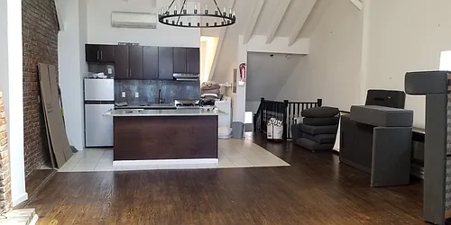 Rented by Salon Realty Corp