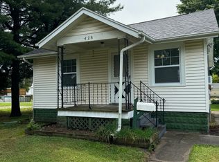 428 Johnston St, Galesburg, IL 61401