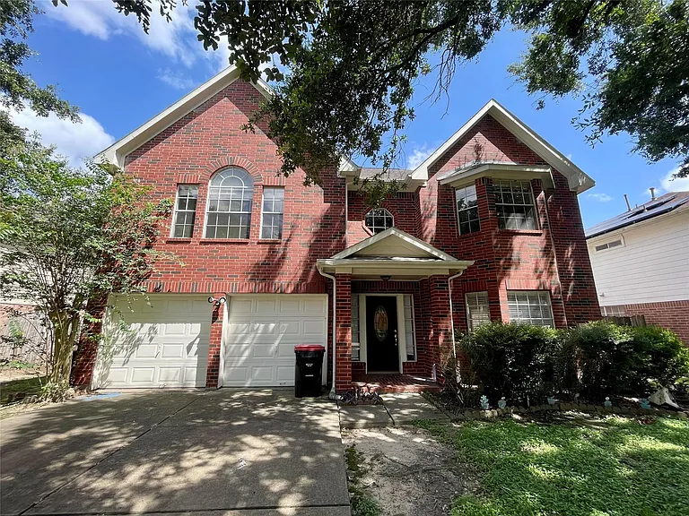24231 Pepperrell Place St — Photo 2
