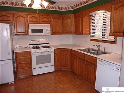 5th image of 14718 Emiline St