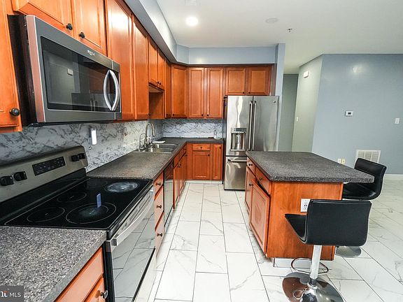 4th image of 144 Brynwood St
