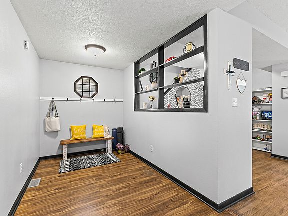 3rd image of 614 Virginia Ave