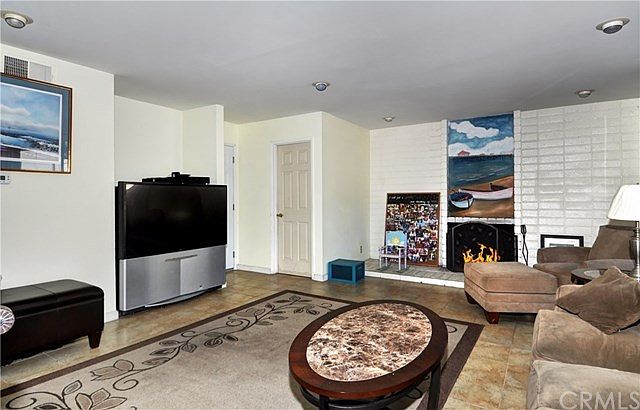 2nd image of 24042 Valyermo Dr