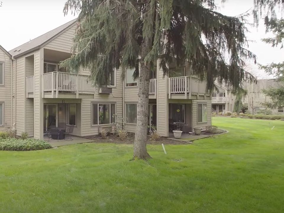 1st image of 2512 SE Baypoint Dr Unit 37L