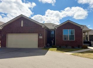49127 Diane Ct, Macomb, MI 48042