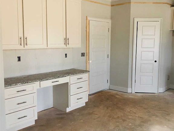 3rd image of 298 River Meadows Dr