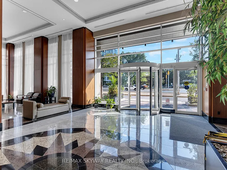 628 Fleet St #LPH03 — Photo 5
