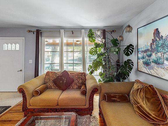 5th image of 43744 Belleauwood Ct