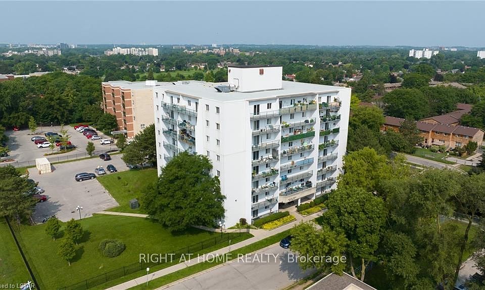 1st image of 986 Huron St #801