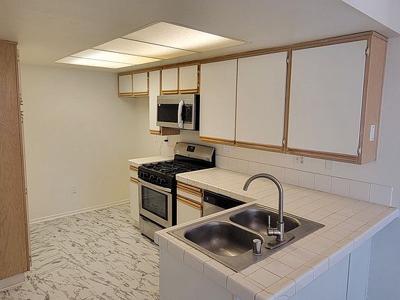 5th image of 44520 15th St E Unit 11