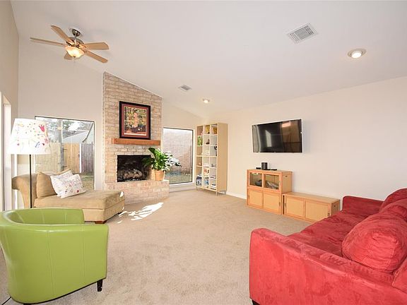 2nd image of 14119 Hillvale Dr