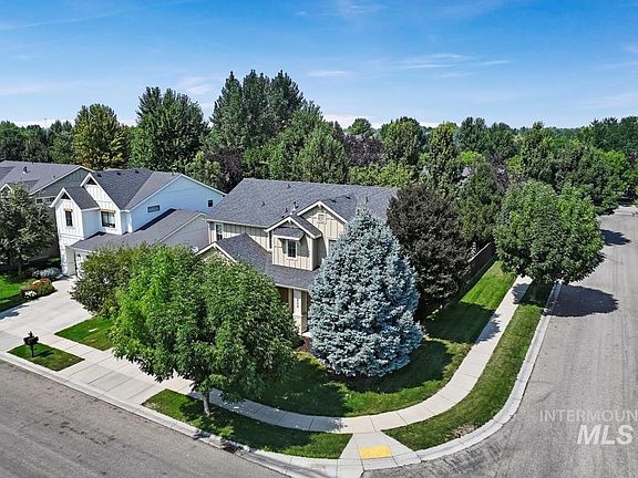 5th image of 608 W Laughton Dr