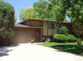 2109 Oakwood Ln, Pueblo, CO 81005