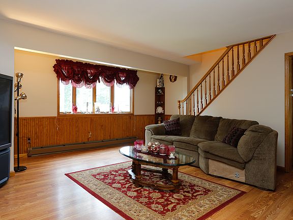 3rd image of 1694 Summit St