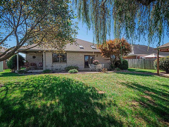 4th image of 204 Westbriar Dr