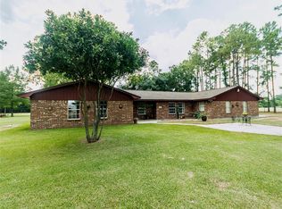 559 Live Oak Rd, Wharton, TX 77488