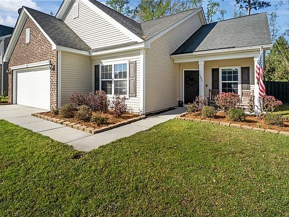 3rd image of 1696 Garden Hills Loop