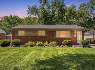 10994 Lesure Dr, Sterling Heights, MI 48312