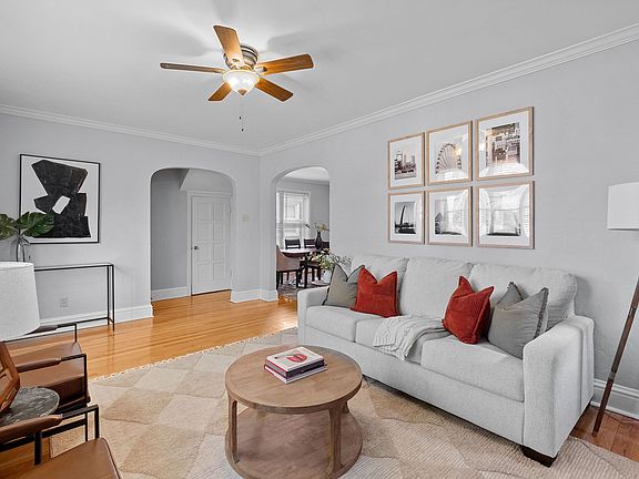 4th image of 7055 Dartmouth Ave #2