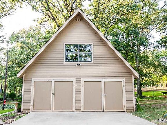 4th image of 18084 Sunshine Ln