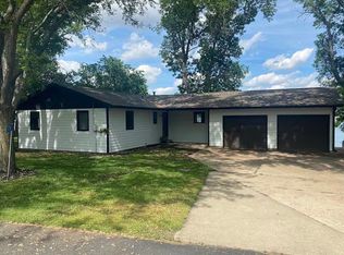 5731 S Shore Dr, Chester, SD 57016