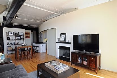 3rd image of 728 W Jackson Blvd #B36