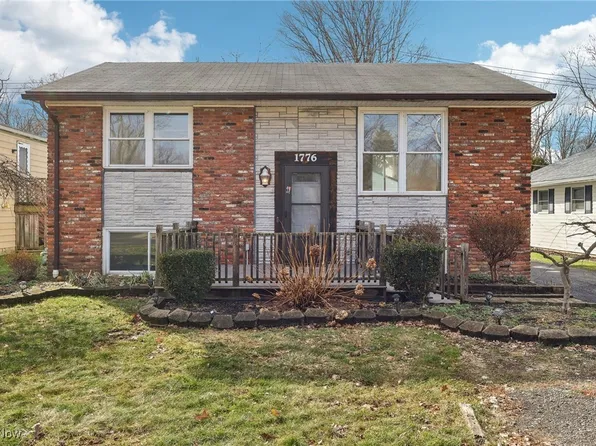 1776 Falkirk Rd, Madison, OH 44057