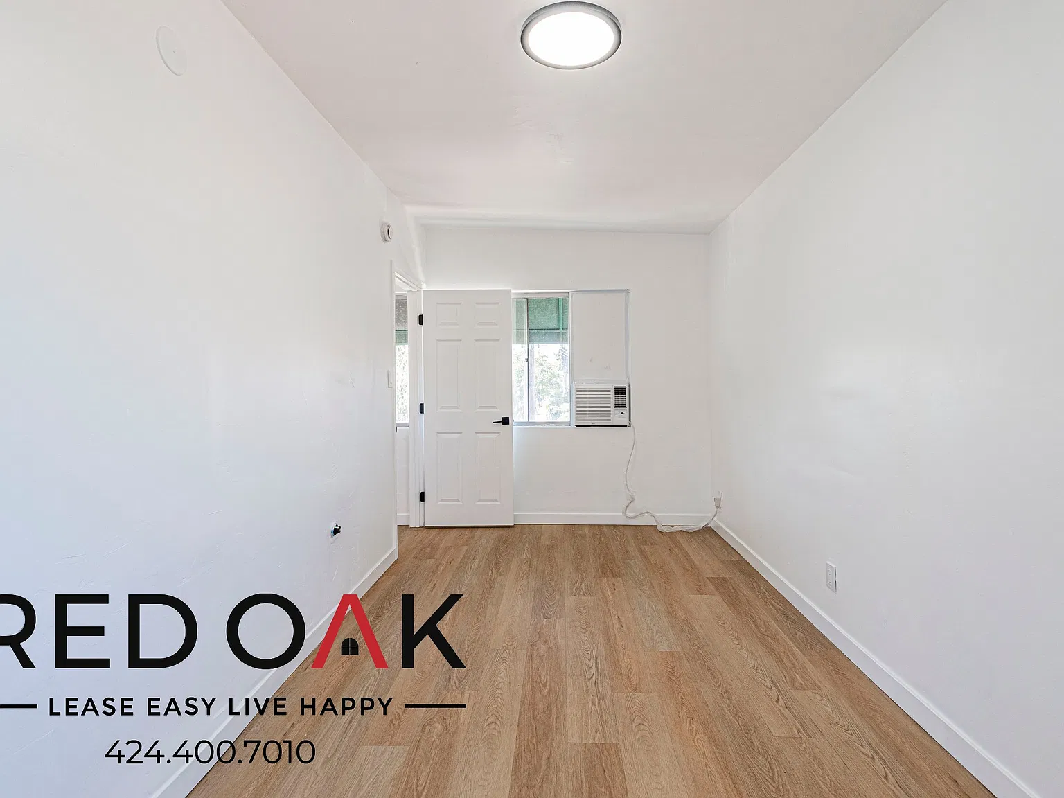Sunlit 2-Bed with Dishwasher, Stainless Steel Appliances, Air Conditioning and In-Unit Laundry in... — Photo 3