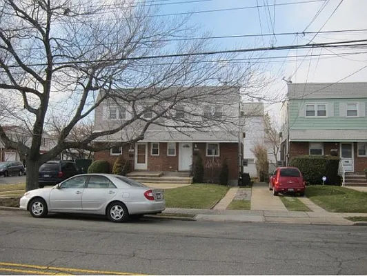 Sold by Bergen Basin Real Estate | media 79