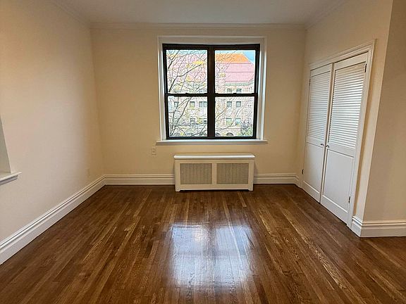 4th image of 22 W 77th St APT 60