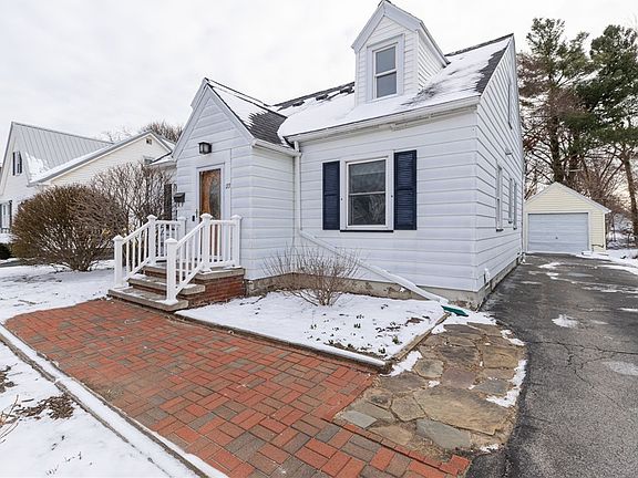 4th image of 133 Stonecliff Dr