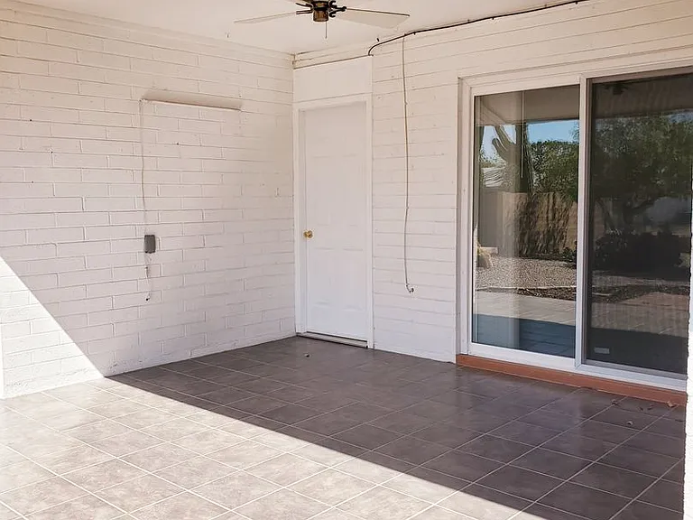 9951 W Clair Dr — Photo 14