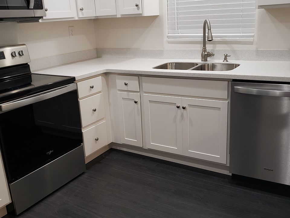 2nd image of 3426 Golfview Blvd #1/2