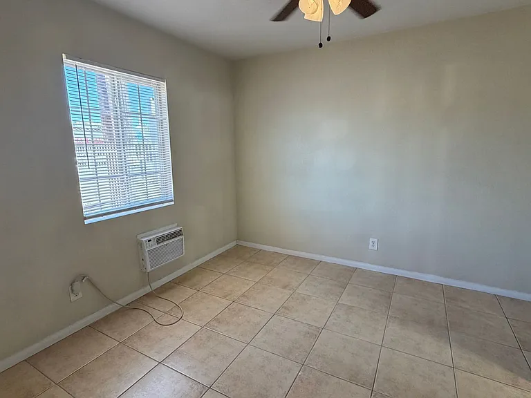 1401 S Casino Center Blvd — Photo 8