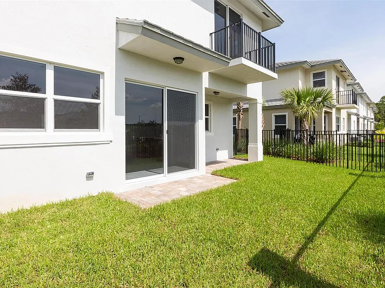 6990 Pines Cir #53 — Photo 8