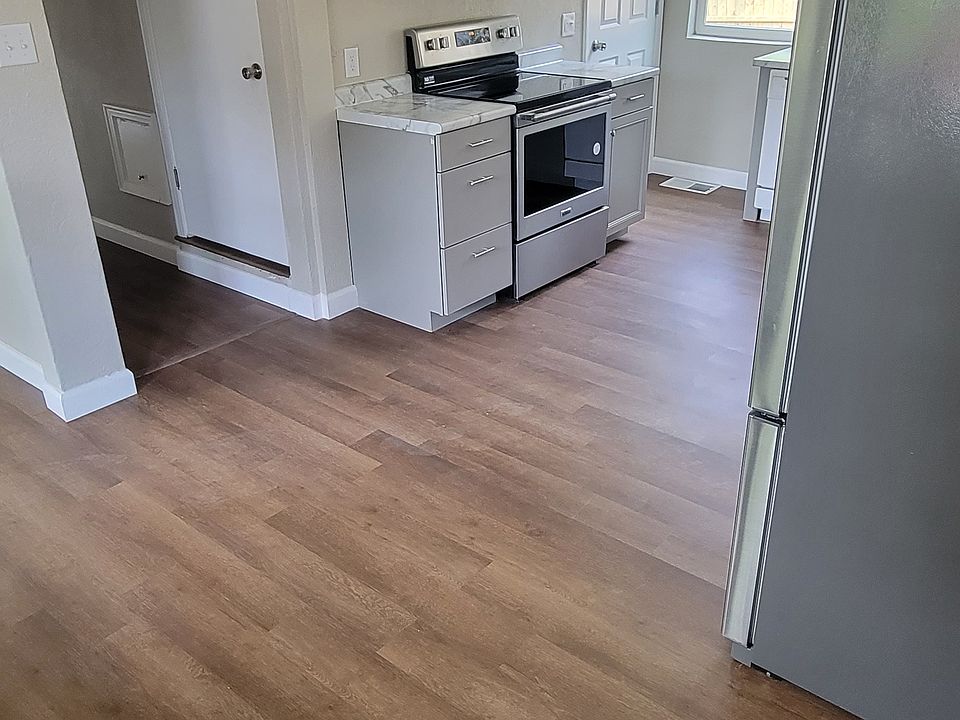 1st image of 211 Dawson St