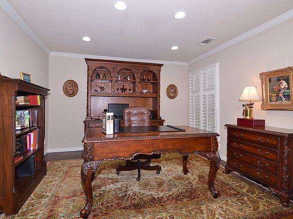 3rd image of 3921 Cedarbrush Dr