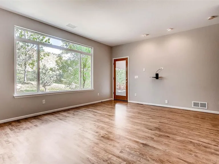 2466 W Sunset Dr — Photo 19