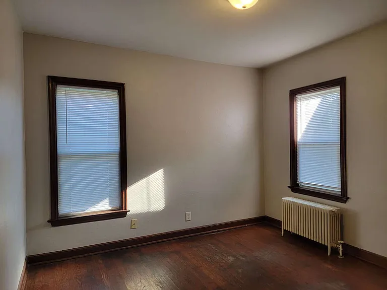 512 S Memorial Dr — Photo 9