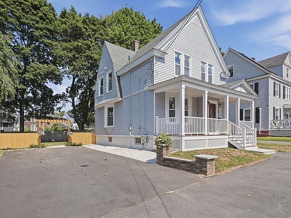 3rd image of 46 Sheridan St