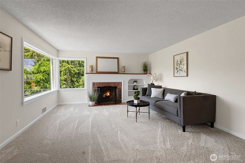 3rd image of 3909 SW Stevens Street