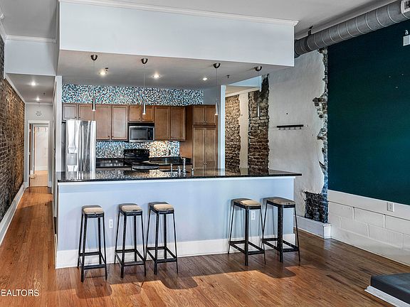 5th image of 135 S Central St APT 102