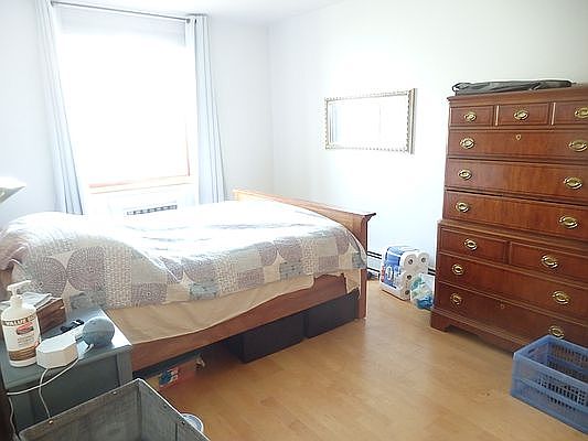 3rd image of 428 W 49th St APT 4A